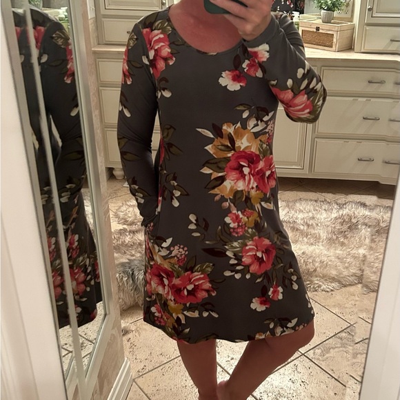 Sweet Lovely By Jen Dresses & Skirts - Sweet Lovely loose dress w/pockets